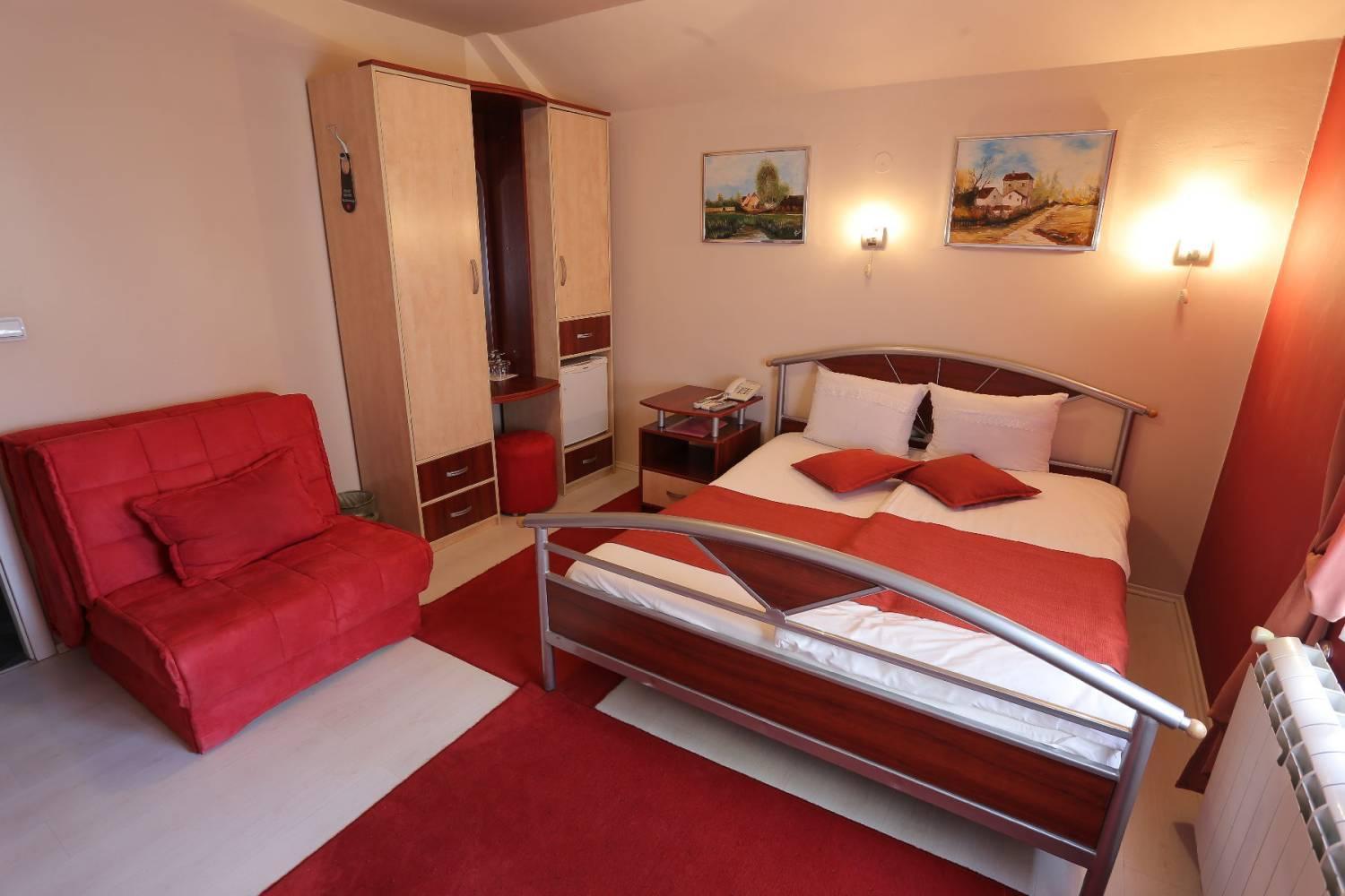 Hotel Zeneva Κραγκούγιεβατς Εξωτερικό φωτογραφία
