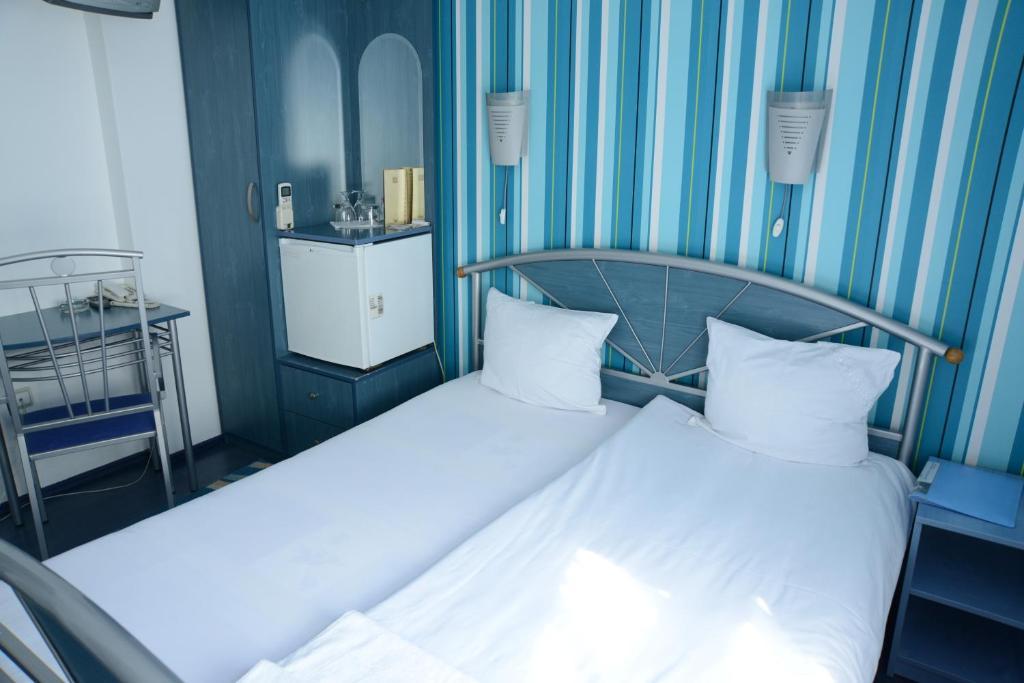 Hotel Zeneva Κραγκούγιεβατς Δωμάτιο φωτογραφία